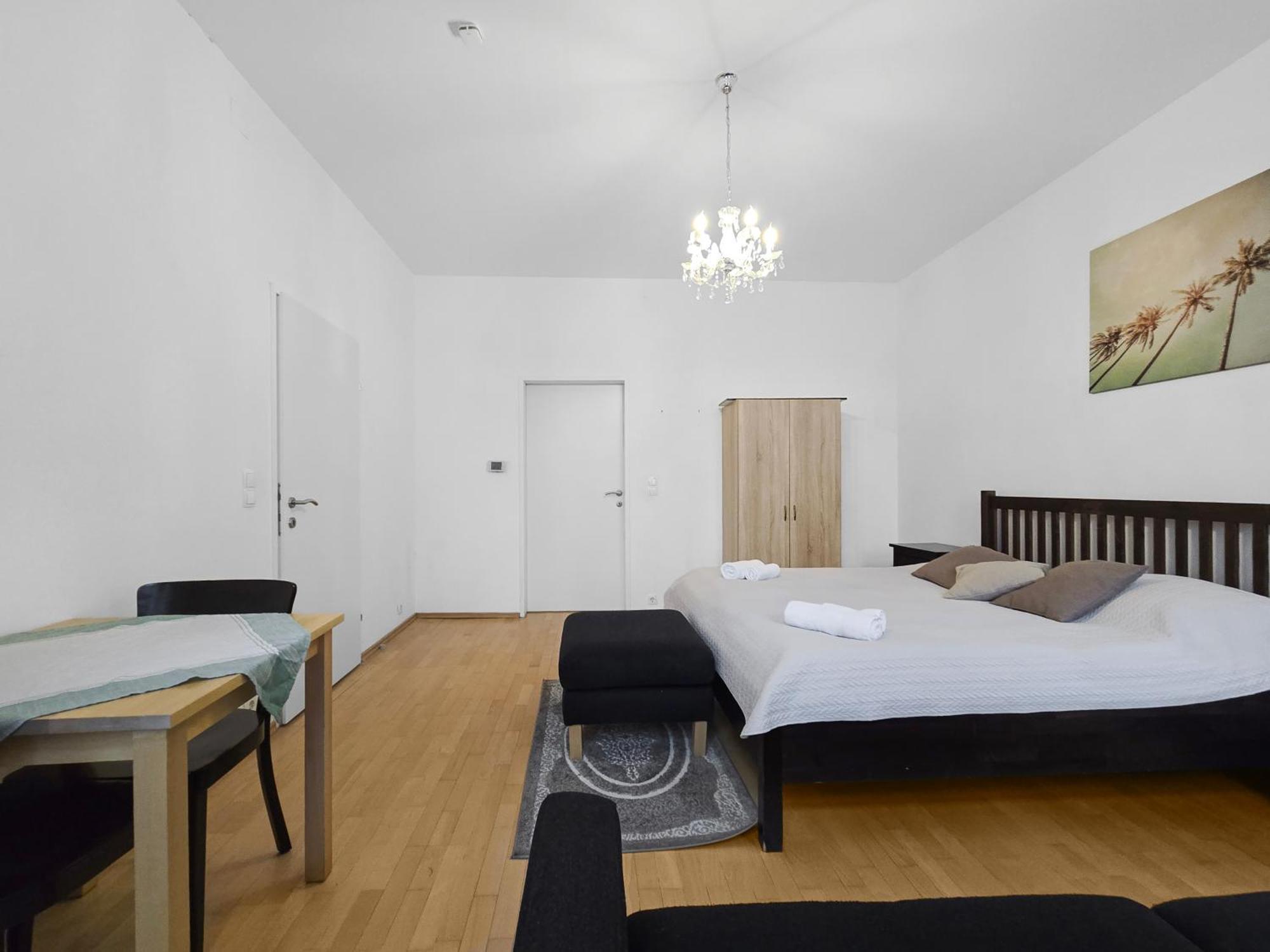 Three King-Size Beds, Three Bedrooms Viena Exterior foto